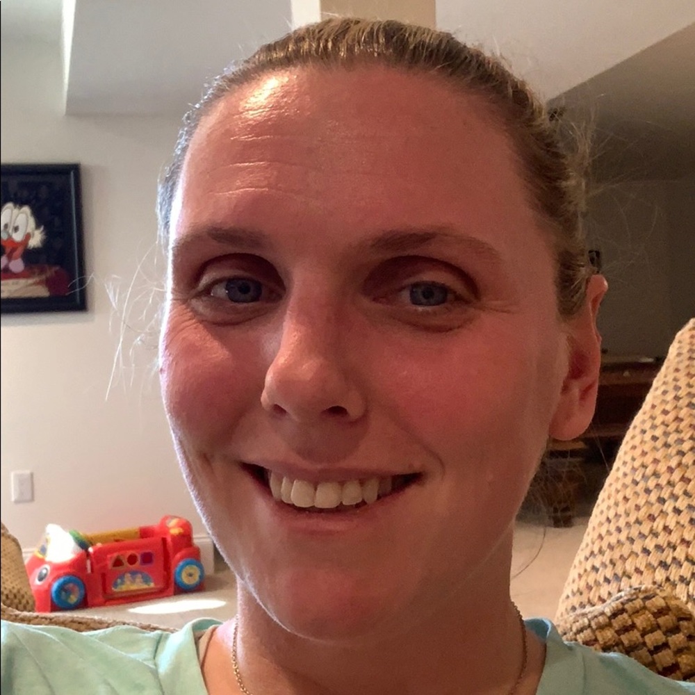 Meet your Posher, Angelique
